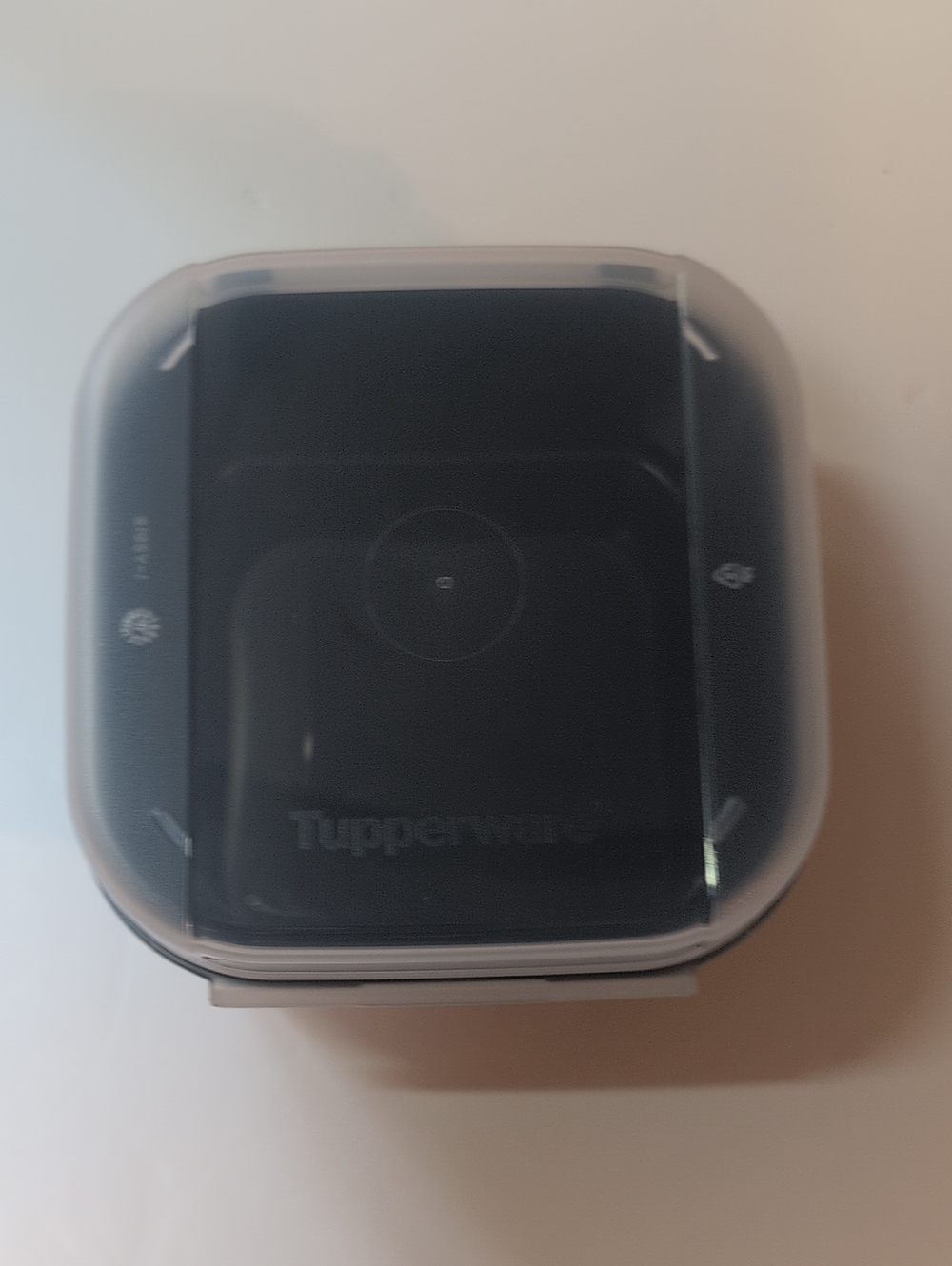 Tupperware®️ Signature Line Mini Square Hinged Container - Picture 4 of 7